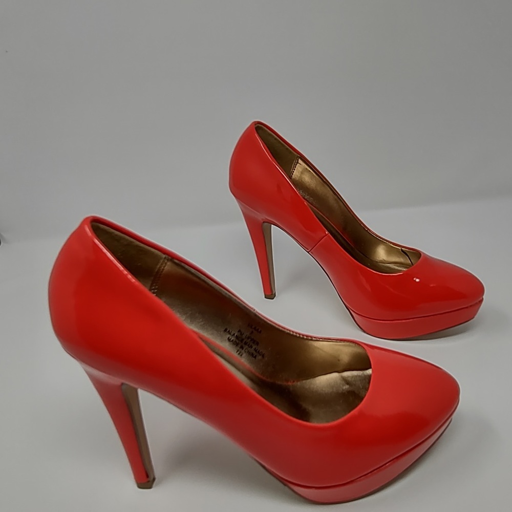 Coral Madden sz7 Girl Vegan Leather 5"high-heels